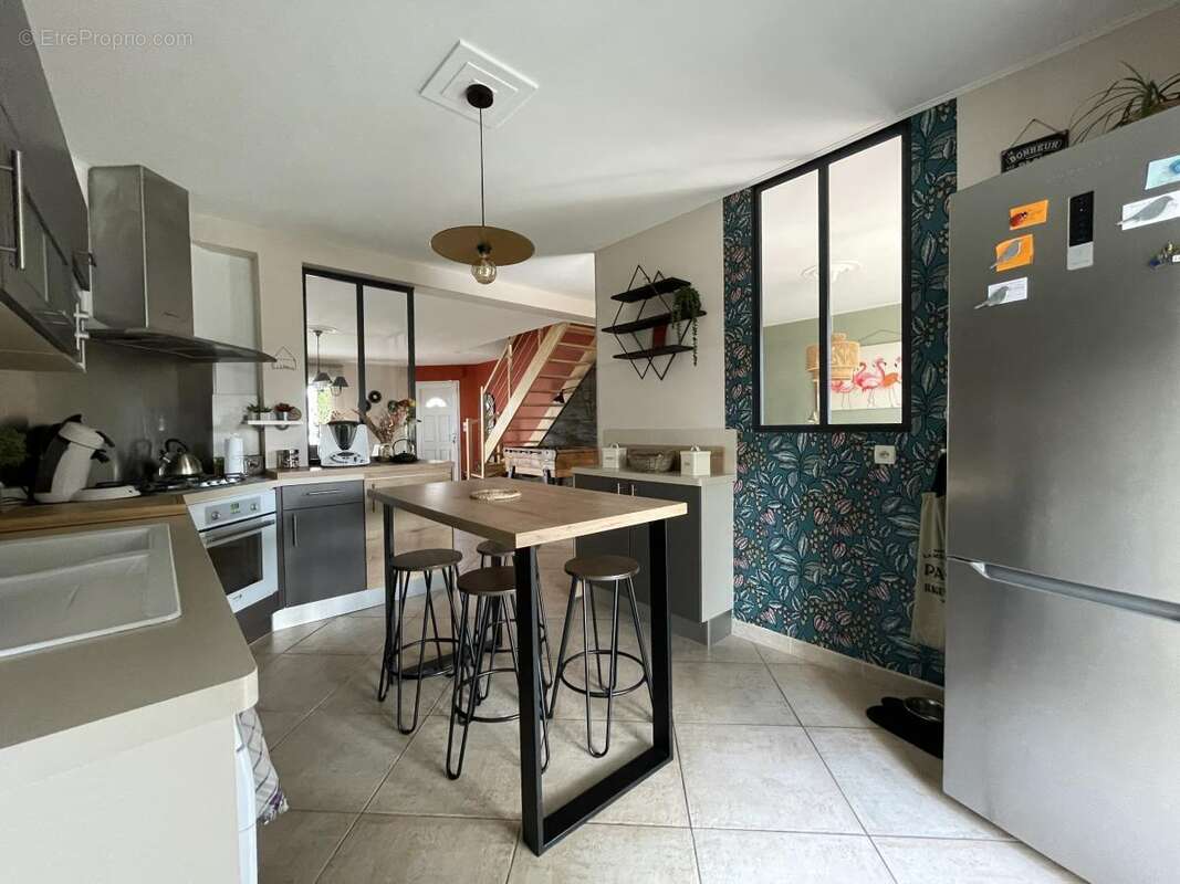 Maison à MONTFORT-LE-GESNOIS