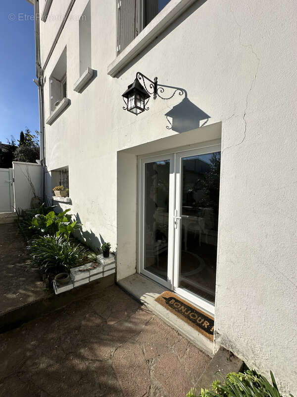Maison à VAUX-SUR-MER