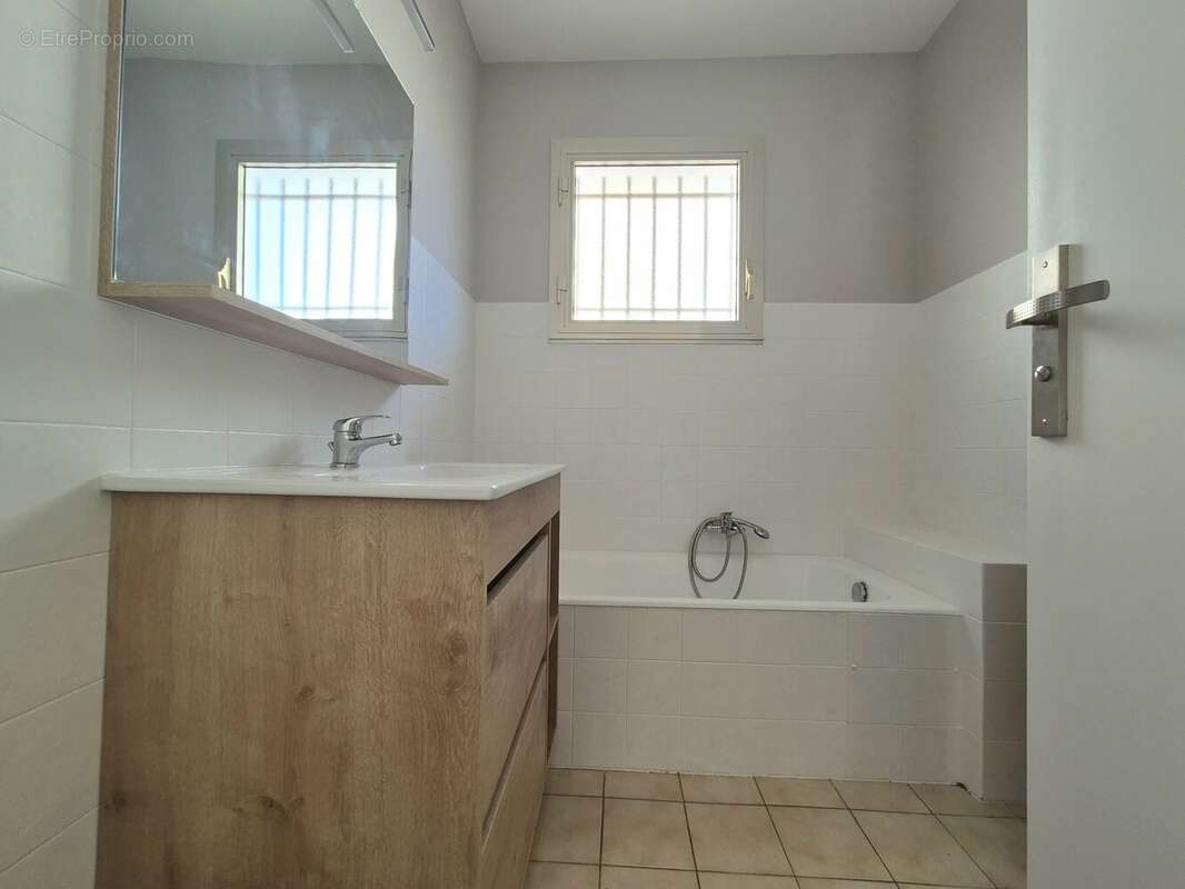 Nice saint sylvestre - 4 pièces - 35m² terrasse - garage - rénové - photo 14