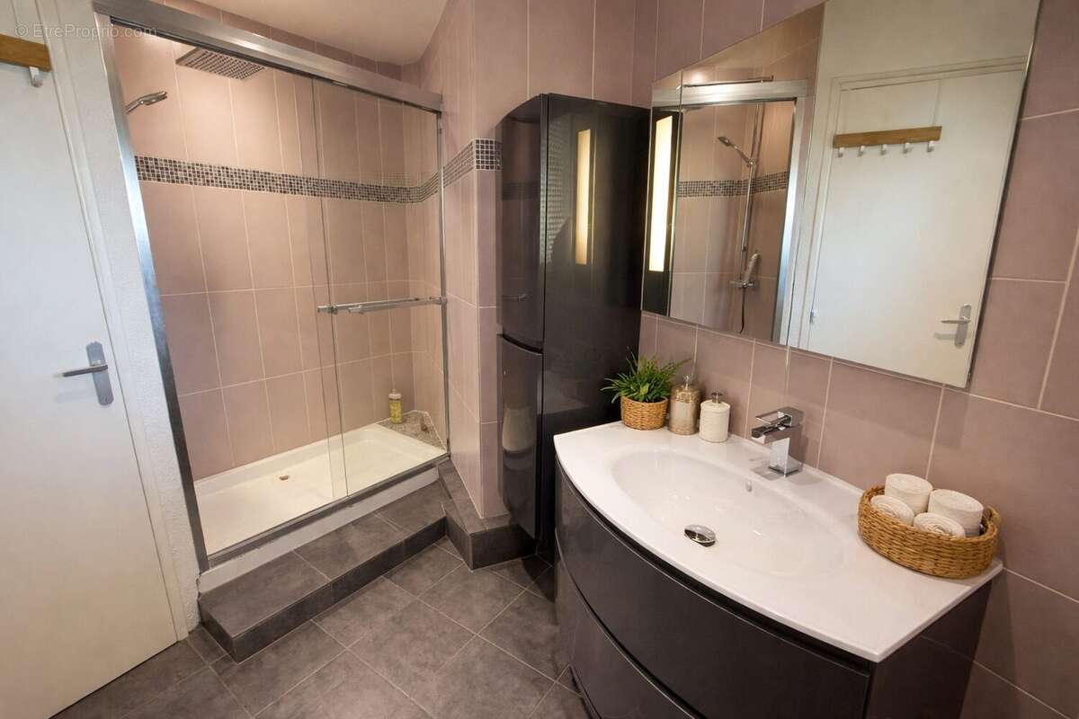 SDB 1 - Appartement à AGDE