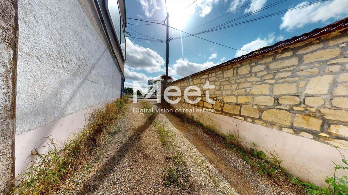 Appartement à BRIENON-SUR-ARMANCON