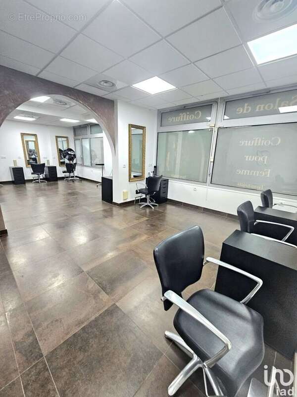 Photo 3 - Commerce à RIS-ORANGIS