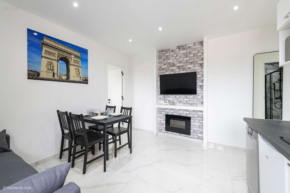 Appartement à PARAY-VIEILLE-POSTE