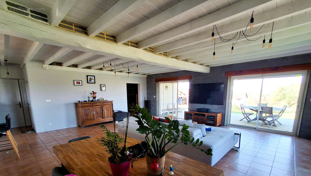 Maison à SAINT-PAUL-D'ESPIS