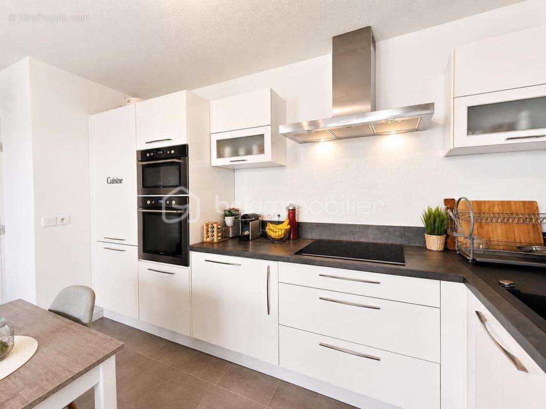 Appartement à AURIBEAU-SUR-SIAGNE