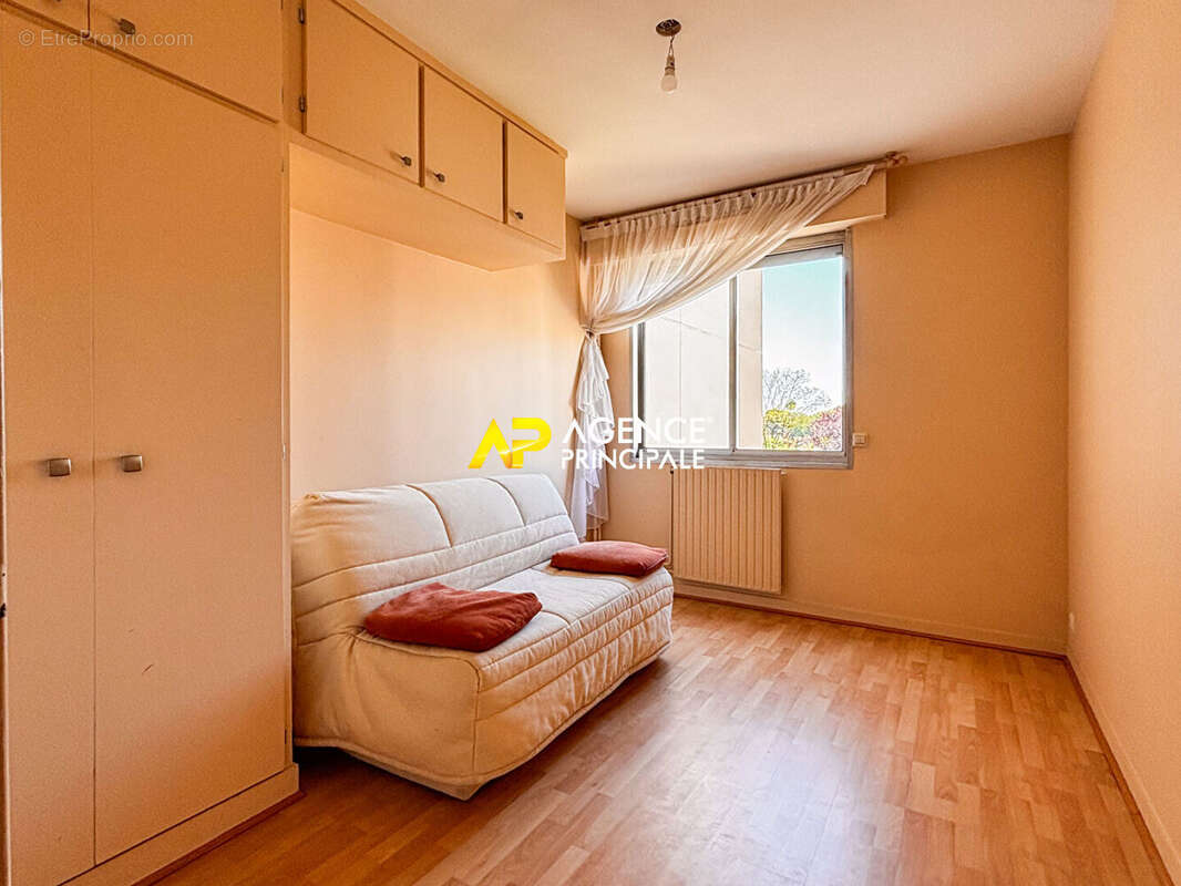 Appartement à SARTROUVILLE