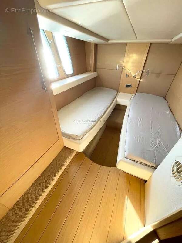 Yacht Sessa C52  Port Canto, Cannes - photo 14