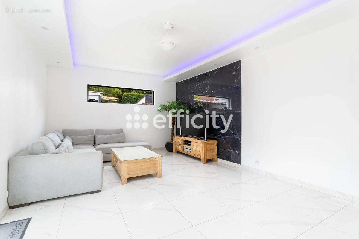 Maison 88 m² à Tourcoing  - photo 2