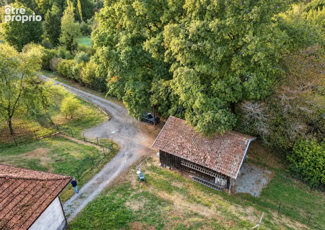 Maison familiale de 146 m2 avec dépendance et plus de 3 hectares de terrain - photo 13