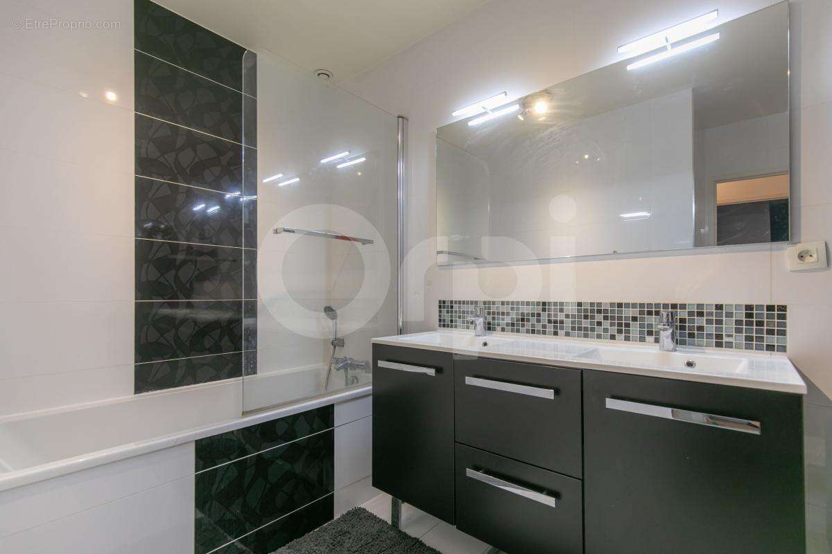 Maison à LIMEIL-BREVANNES