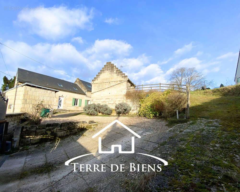 Exclusivité   Longère 6/7 pièces avec dépendances   148 m2   SECTEUR VEZAPONIN - photo 15