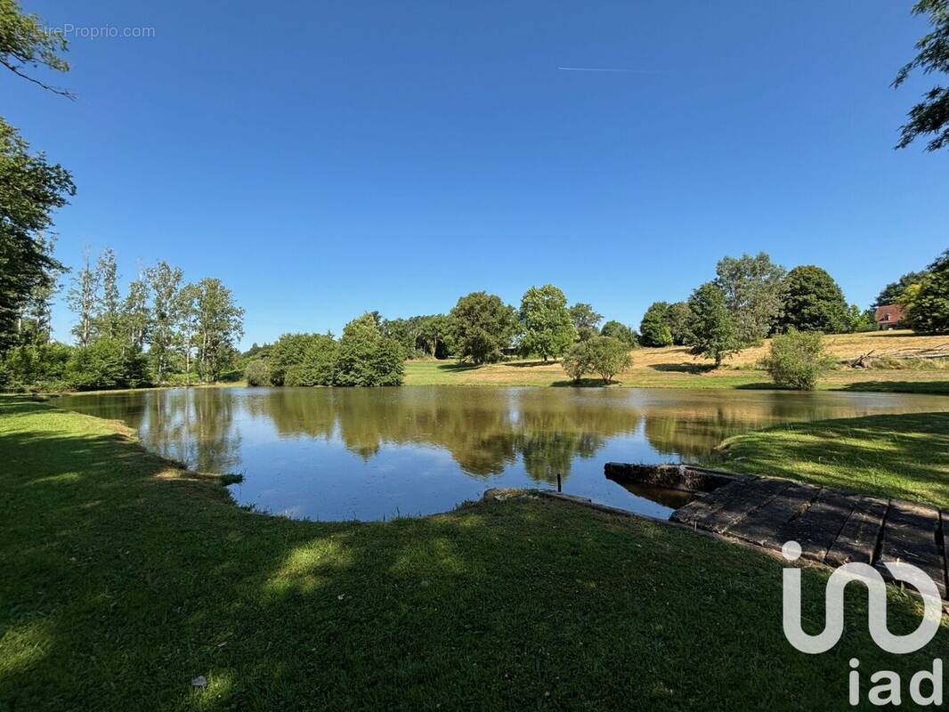 Photo 1 - Terrain à SAINT-DENIS-DE-JOUHET