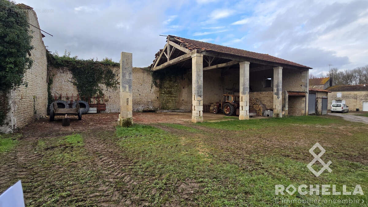 Appartement à PAILLE