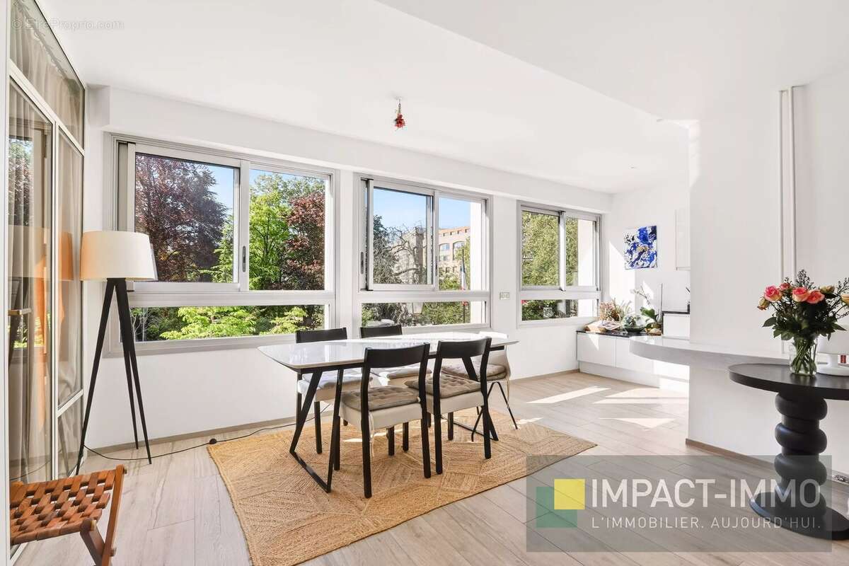 Appartement à COURBEVOIE
