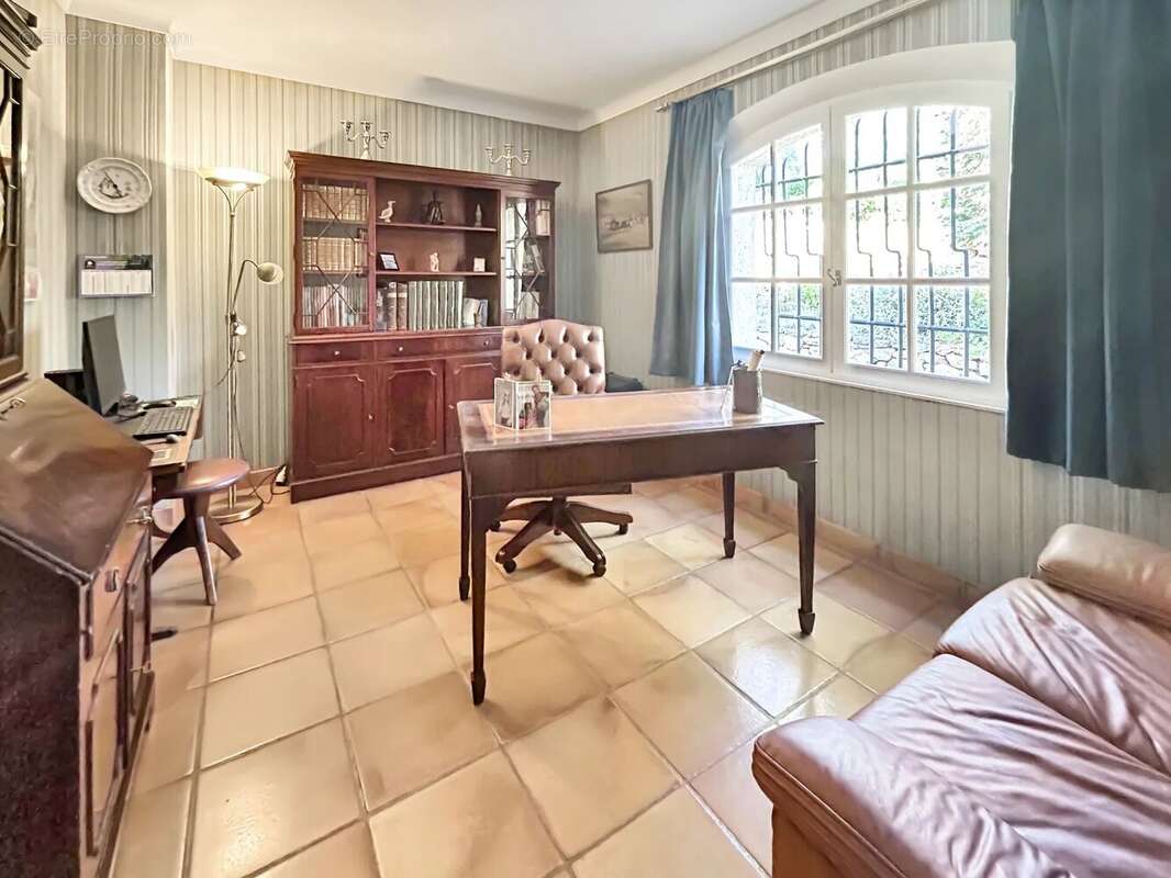 Propriété de caractère à Antibes – Quartier Eucalyptus - photo 17