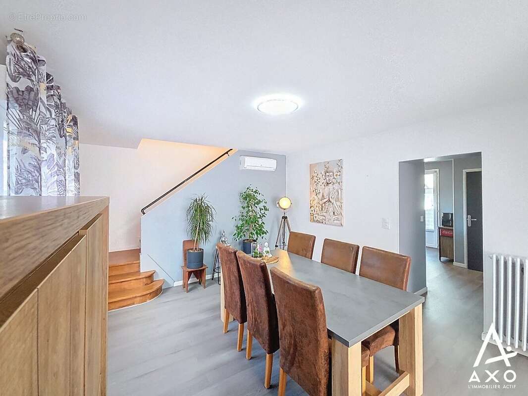 Maison à SAINT-PIERRE-DU-MONT