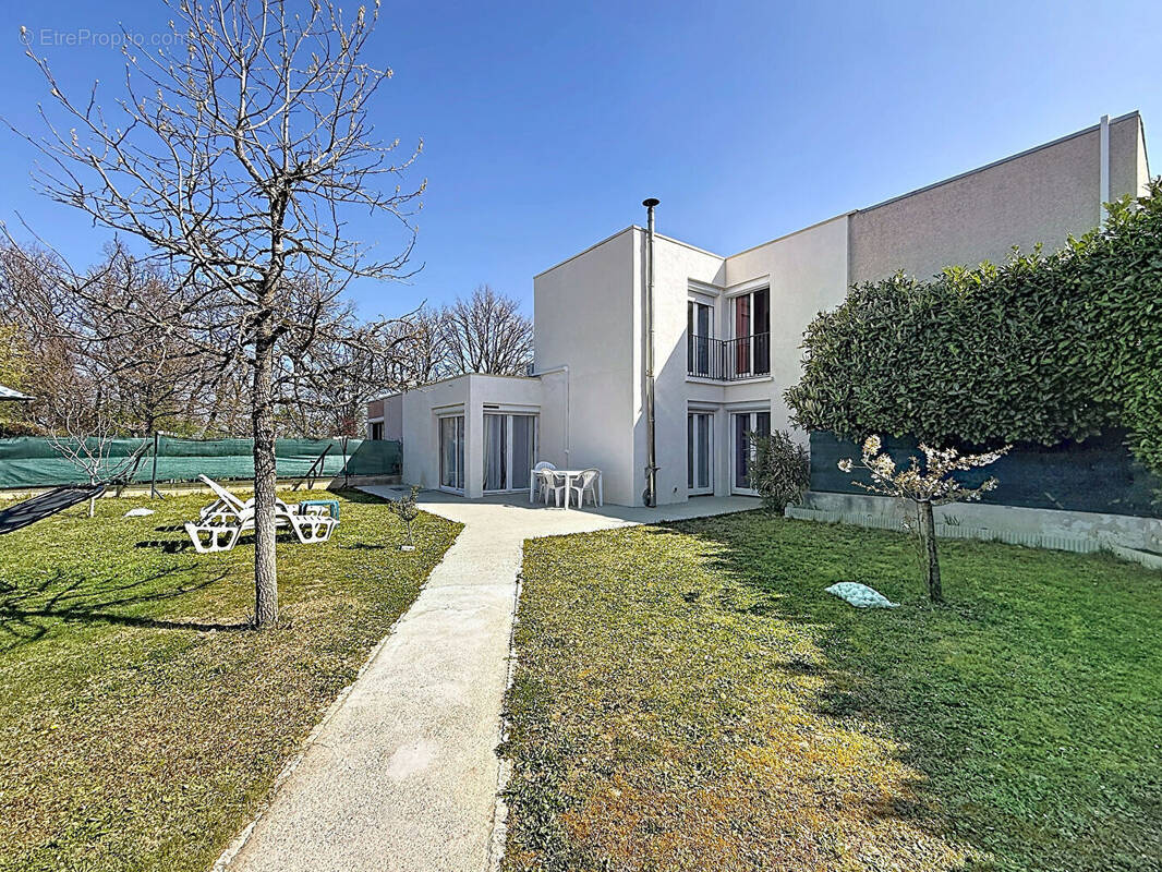 Maison à VILLEFONTAINE