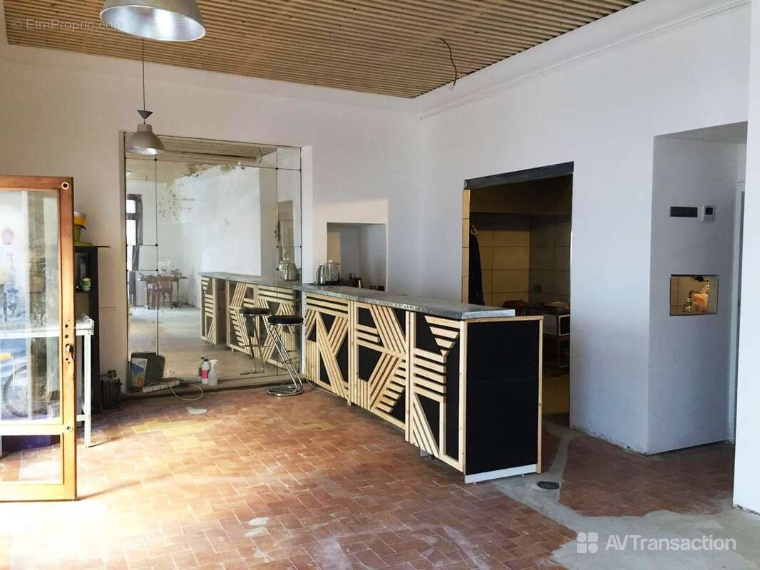 Commerce à MARSEILLE-6E