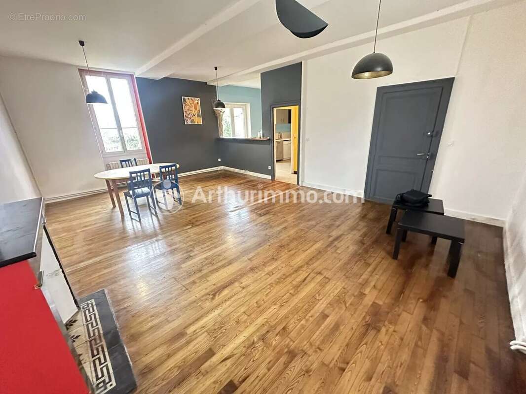 Maison à SAINT-ASTIER