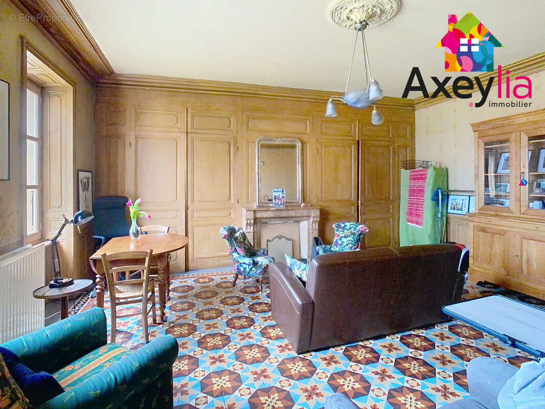 Maison à SAINT-JEAN-SAINT-MAURICE-SUR-LOIRE