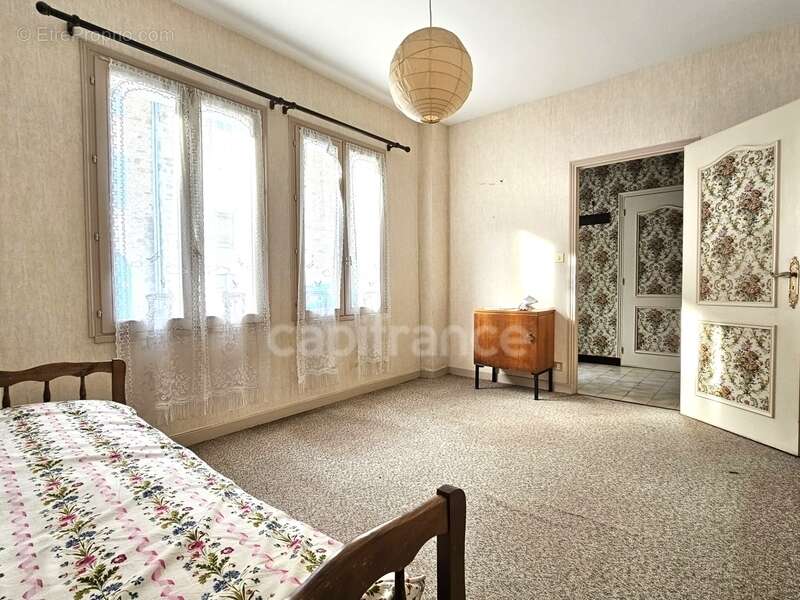 Maison à PANISSIERES