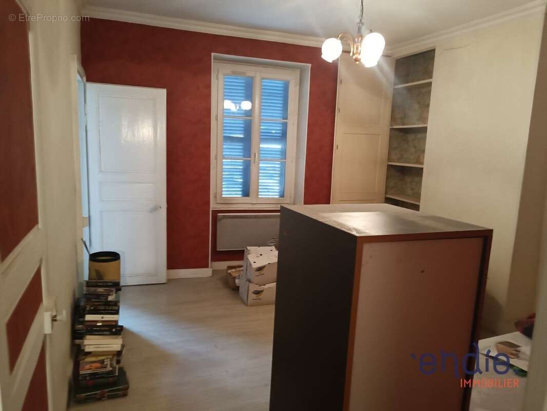 Commerce à COSNE-D&#039;ALLIER