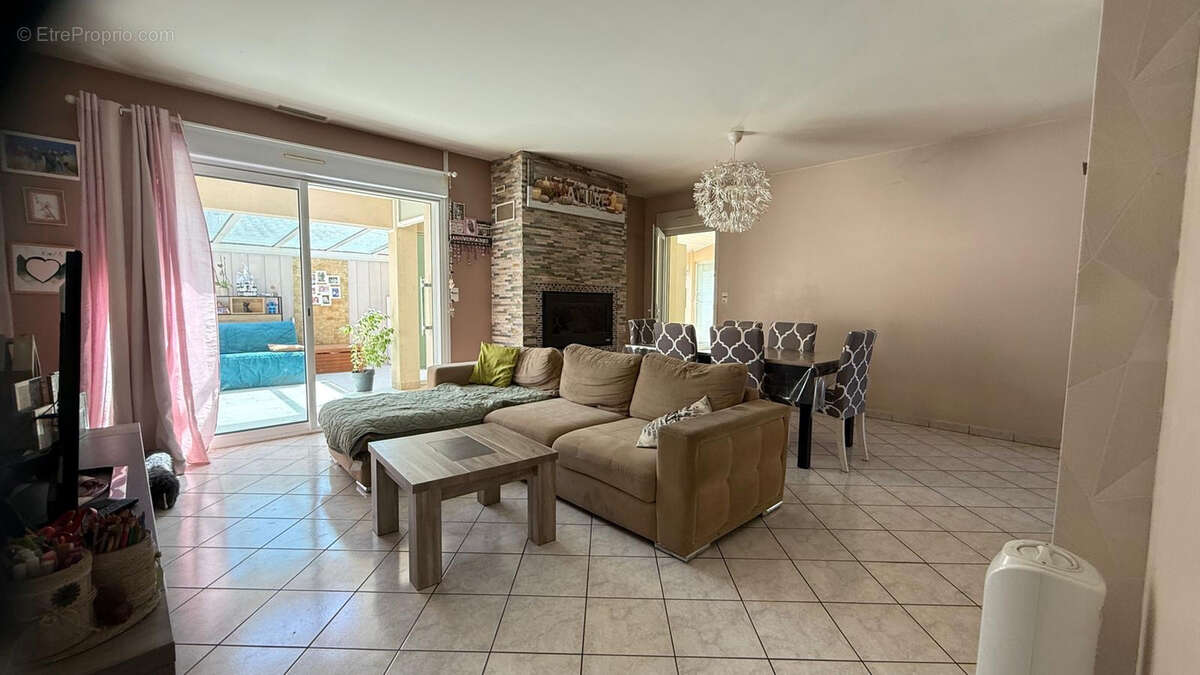 Maison à SAINTE-LIVRADE-SUR-LOT