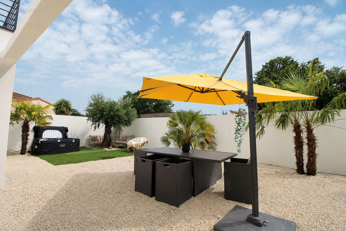 Maison 125 m² à Saint-Sulpice-De-Royan  - photo 78