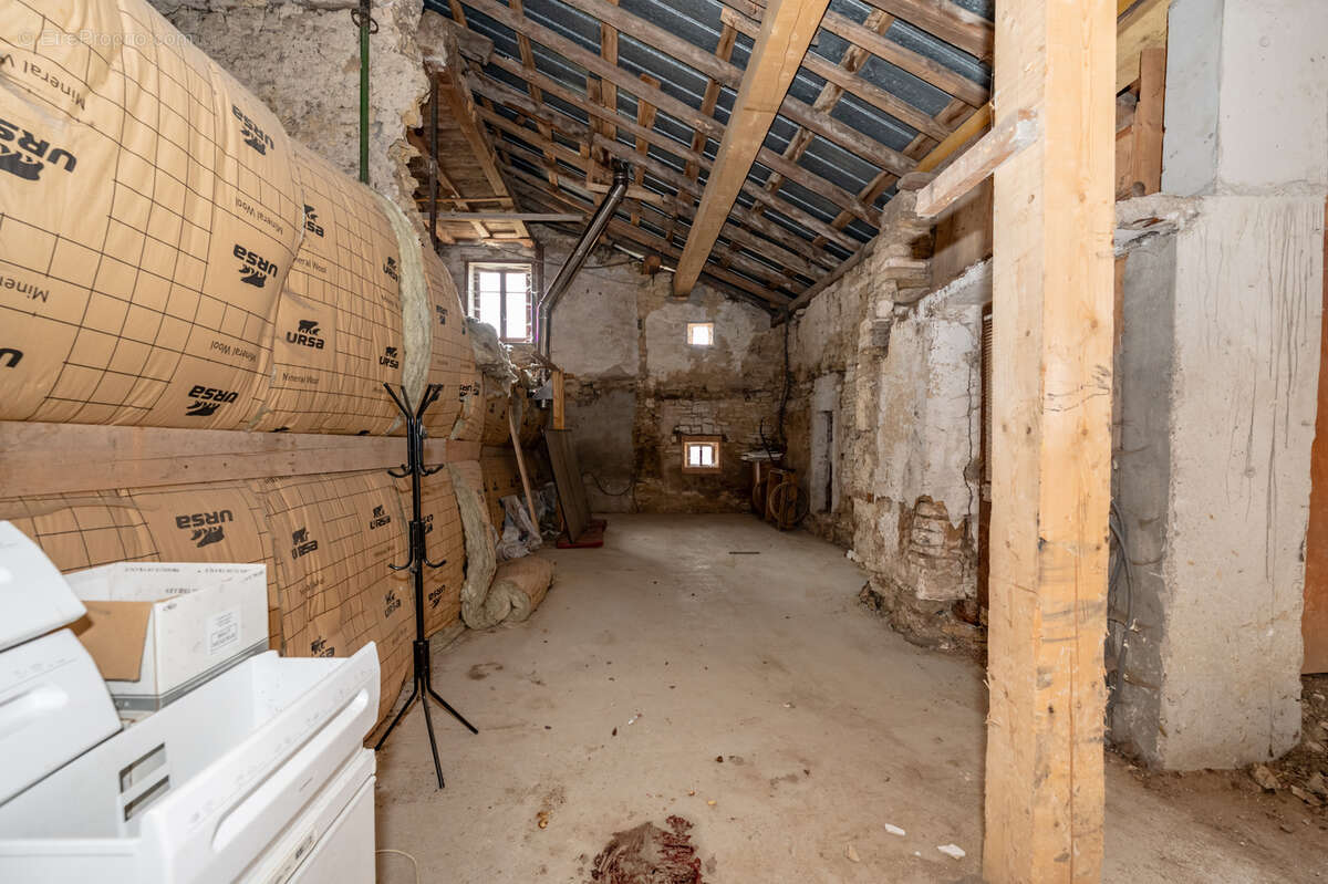 Maison à BIANS-LES-USIERS