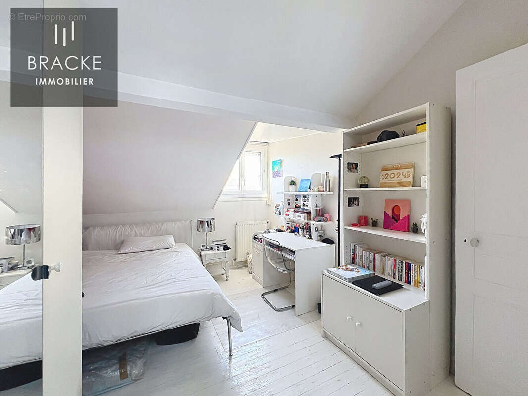 Maison à LA GARENNE-COLOMBES