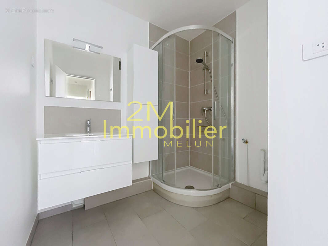 Appartement à VAUX-LE-PENIL