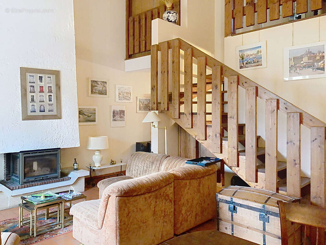Maison à VILLENAVE-D'ORNON
