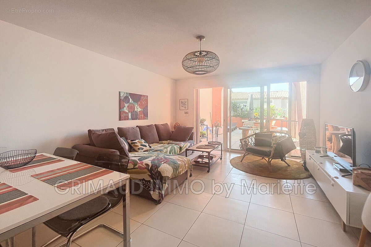 Appartement à GRIMAUD