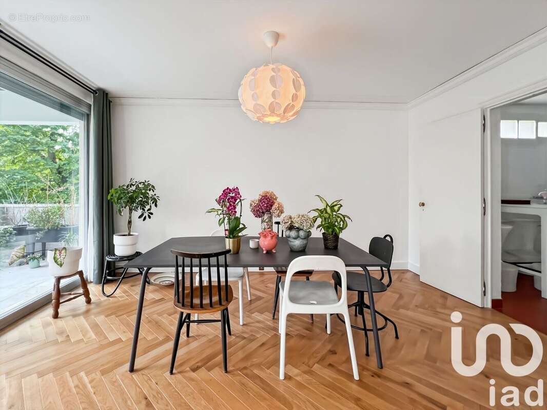 Photo 6 - Appartement à LA CELLE-SAINT-CLOUD