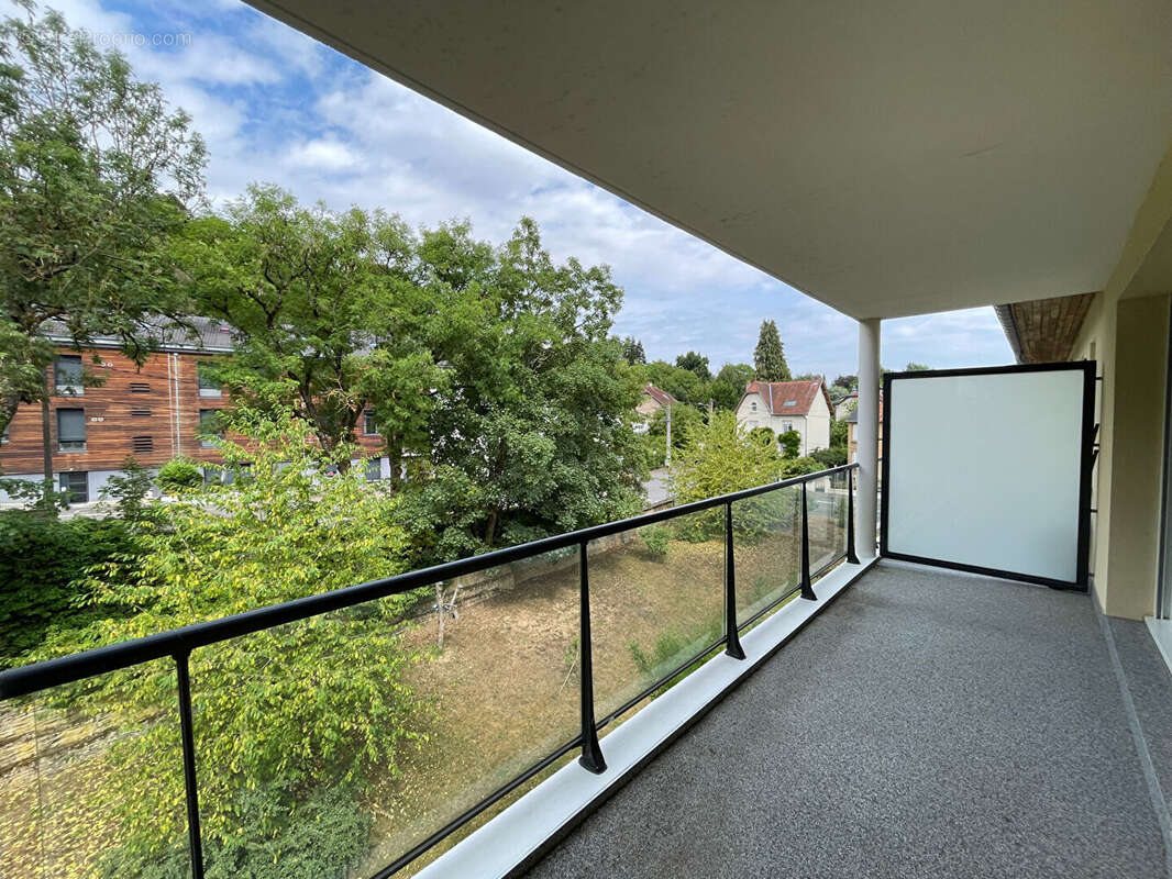 Appartement - LE BAN ST MARTIN - F2 - 47,6 m² - photo 3