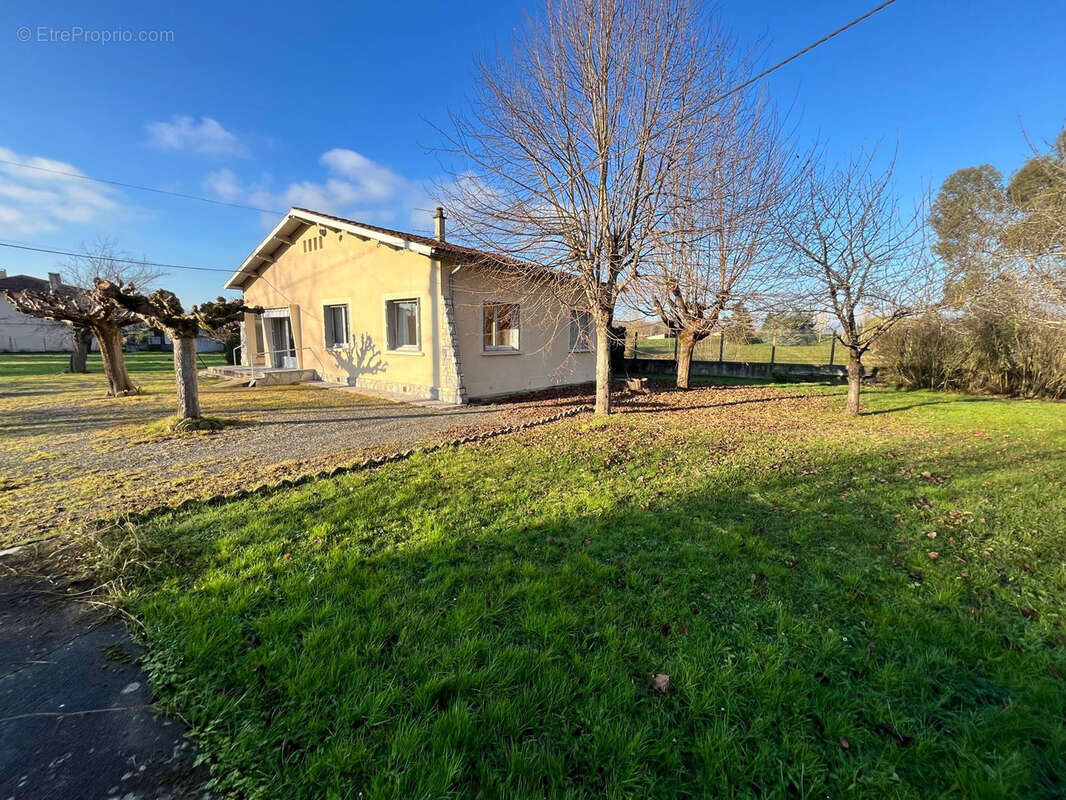 Maison à L&#039;ISLE-EN-DODON