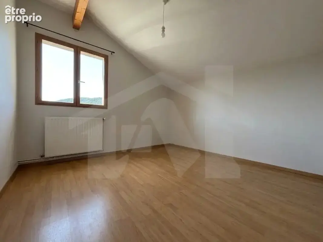 Maison de 151m2 avec terrasse et annexes - photo 9