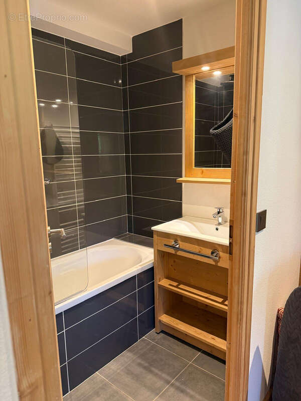 Combloux 74920, studio meuble avec balcon et parking en sous sol - photo 3