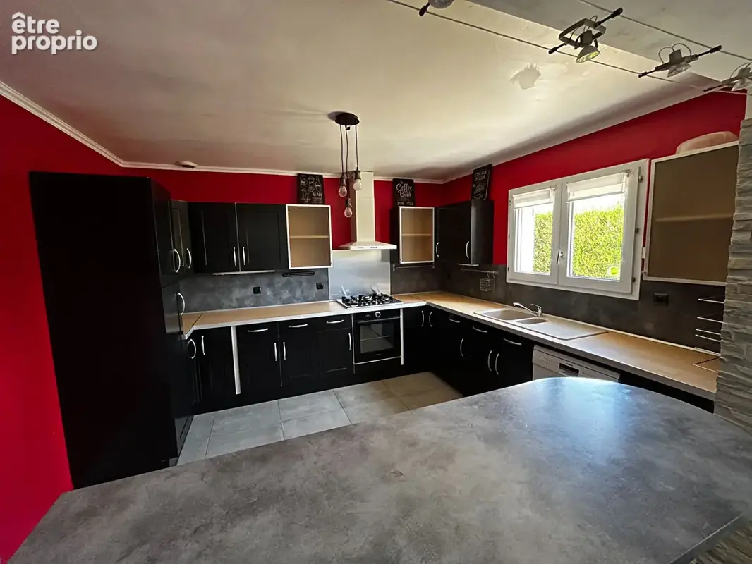 Angers proche CHU - Maison 94m2 - 5 pièces - terrain 317m2 - photo 5