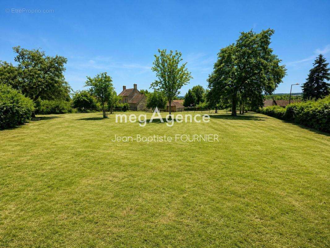 Maison de Maître avec dépendances – Terrain de plus de 4 400 m² - photo 4
