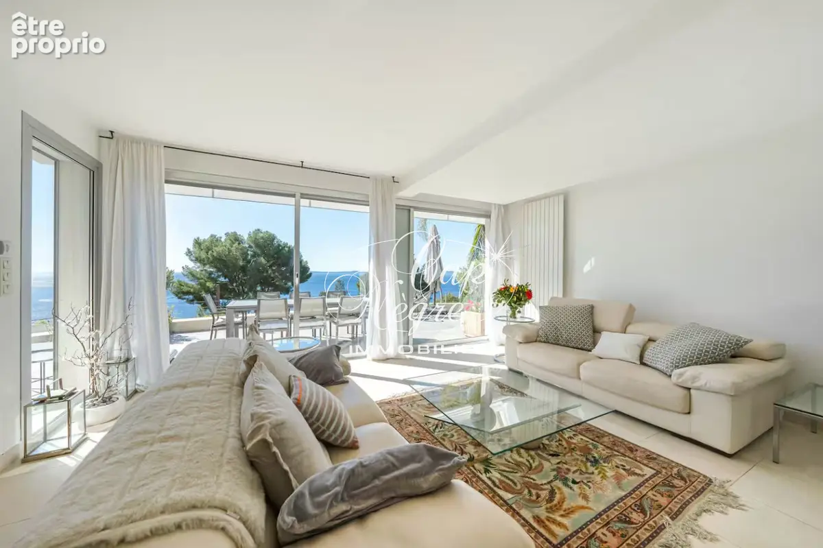 Villa 5 chambres avec piscine et vue mer située proche de l'une des plus belles plages du Lavandou - photo 8