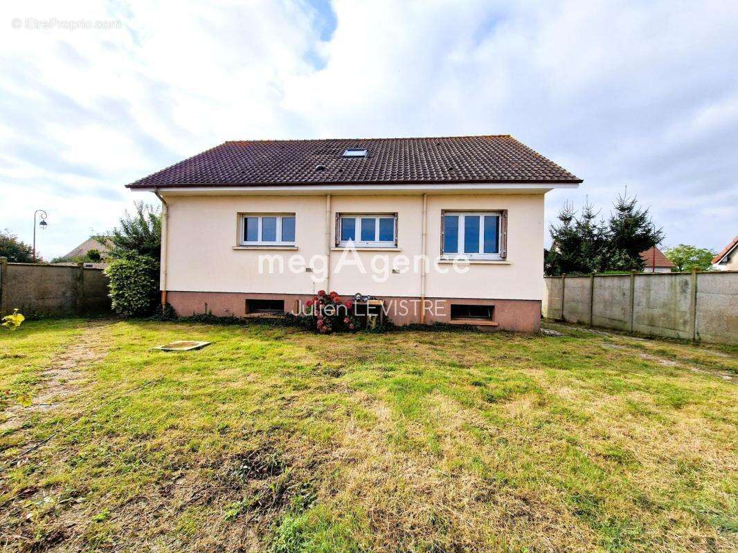 Maison à FONTENAY-SUR-EURE