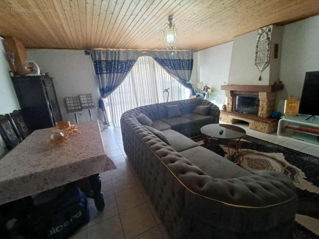 Maison à MESNARD-LA-BAROTIERE