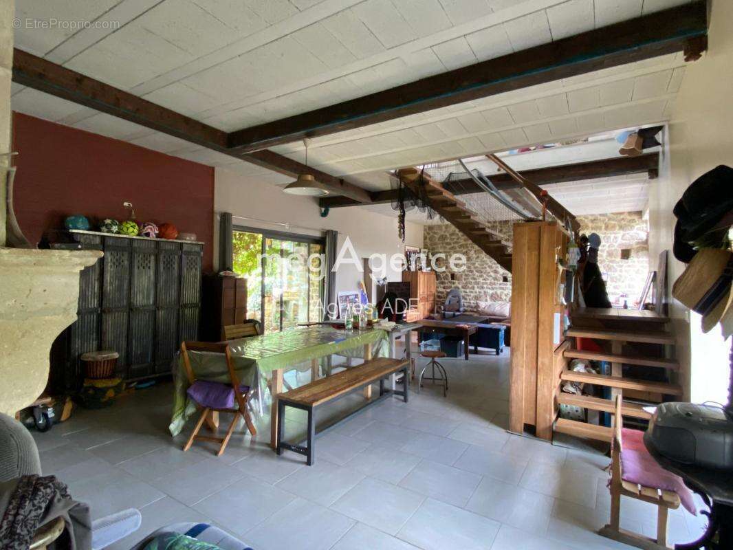 Maison à COSQUEVILLE