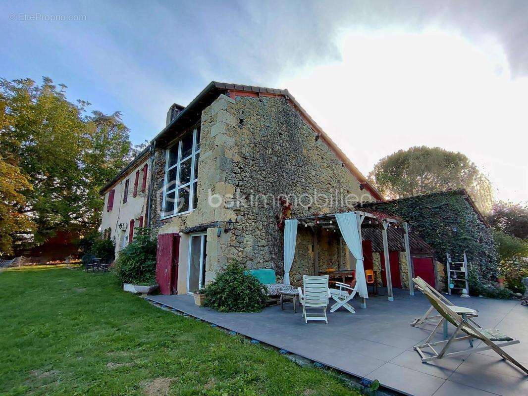 Maison à MONTESQUIOU