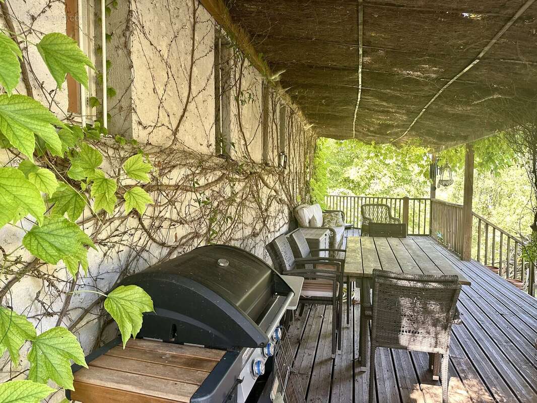 Belle maison en pierre avec piscine, jardin et vue sur la campagne - photo 13