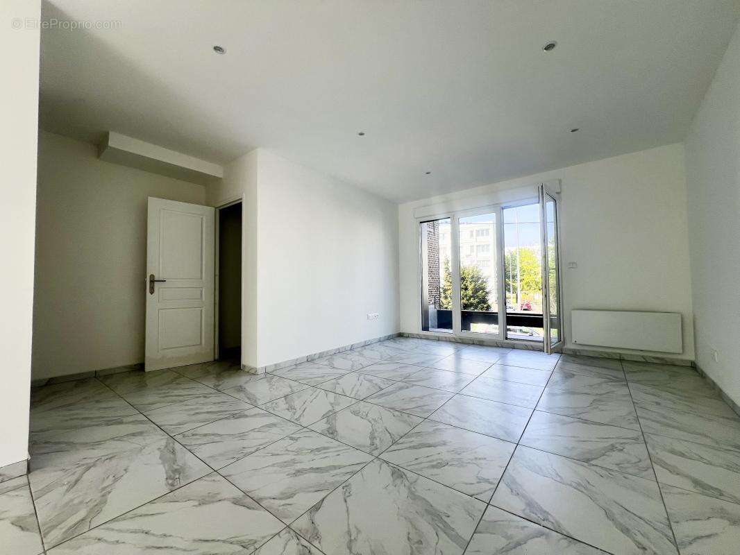 Appartement à MONS-EN-BAROEUL