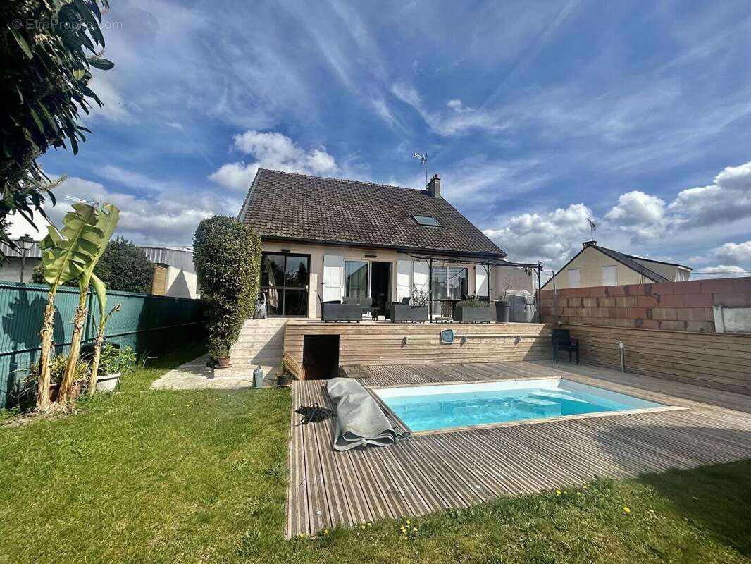 Maison à CHAMPS-SUR-MARNE