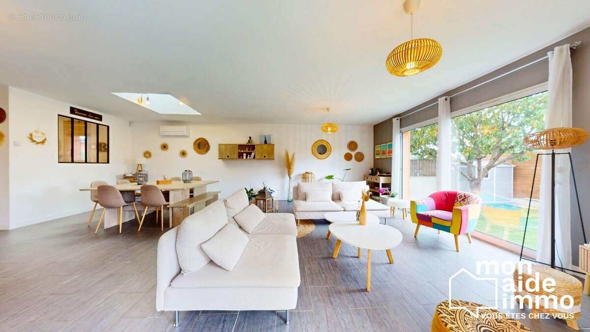 Maison à FARGUES-SAINT-HILAIRE