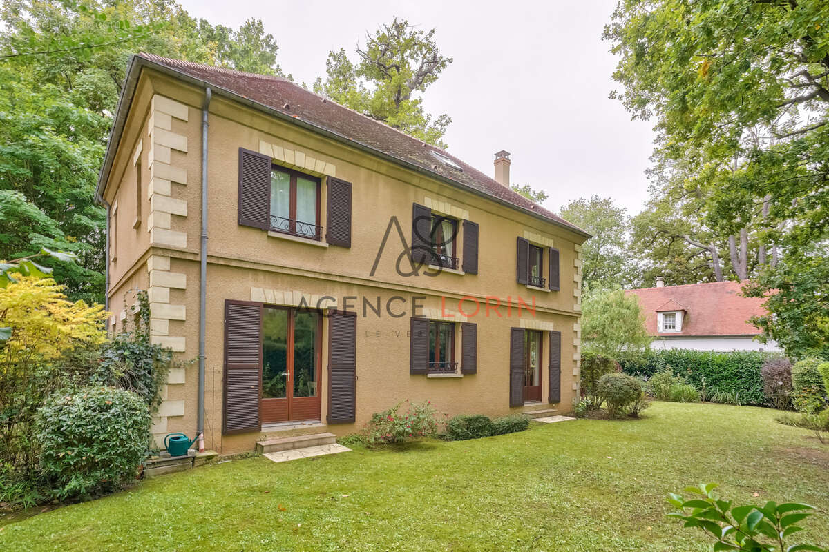 Maison à LE VESINET